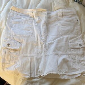 White House Black Market White Cargo Mini Skirt with Pocket Details